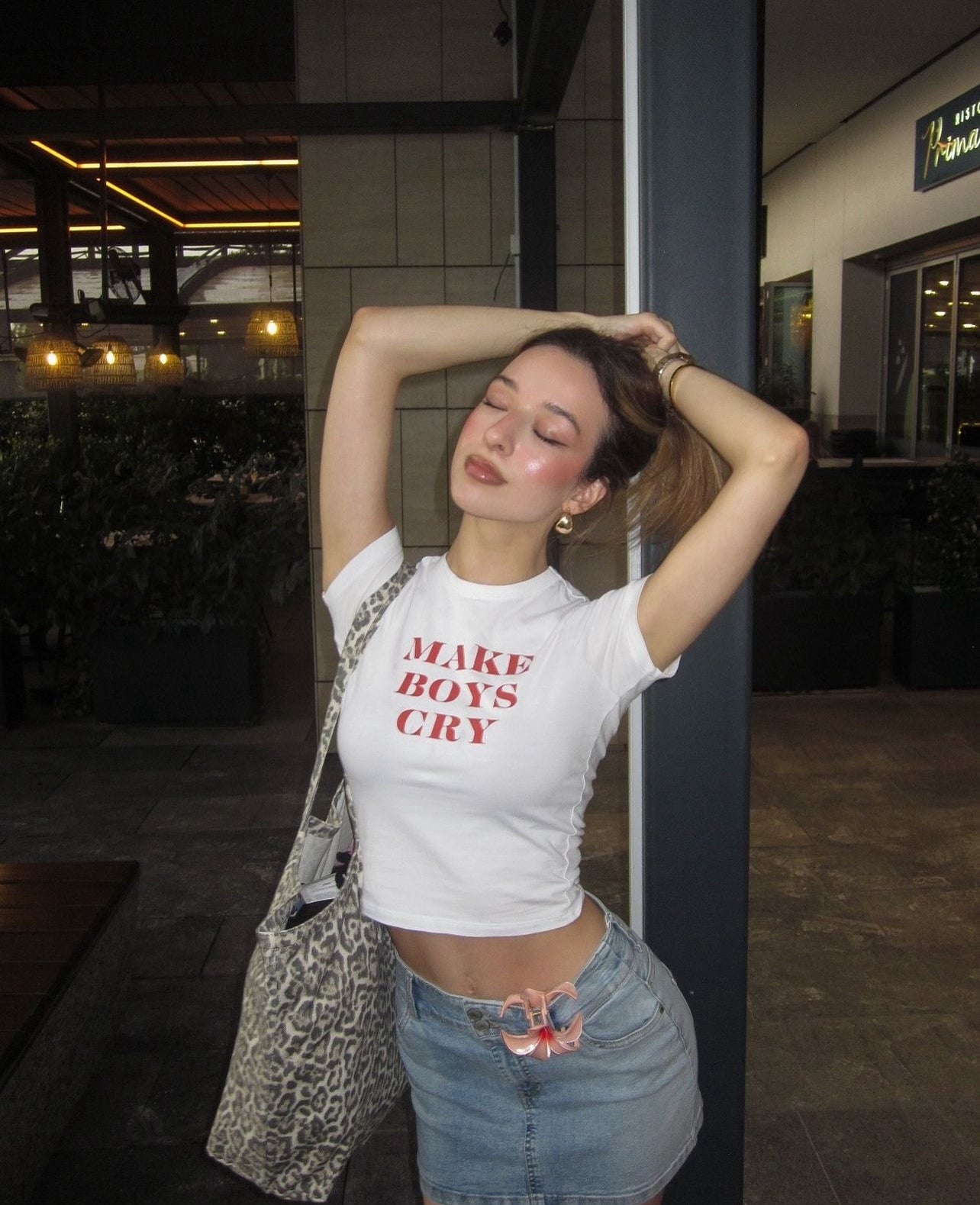 MAKE BOYS CRY
